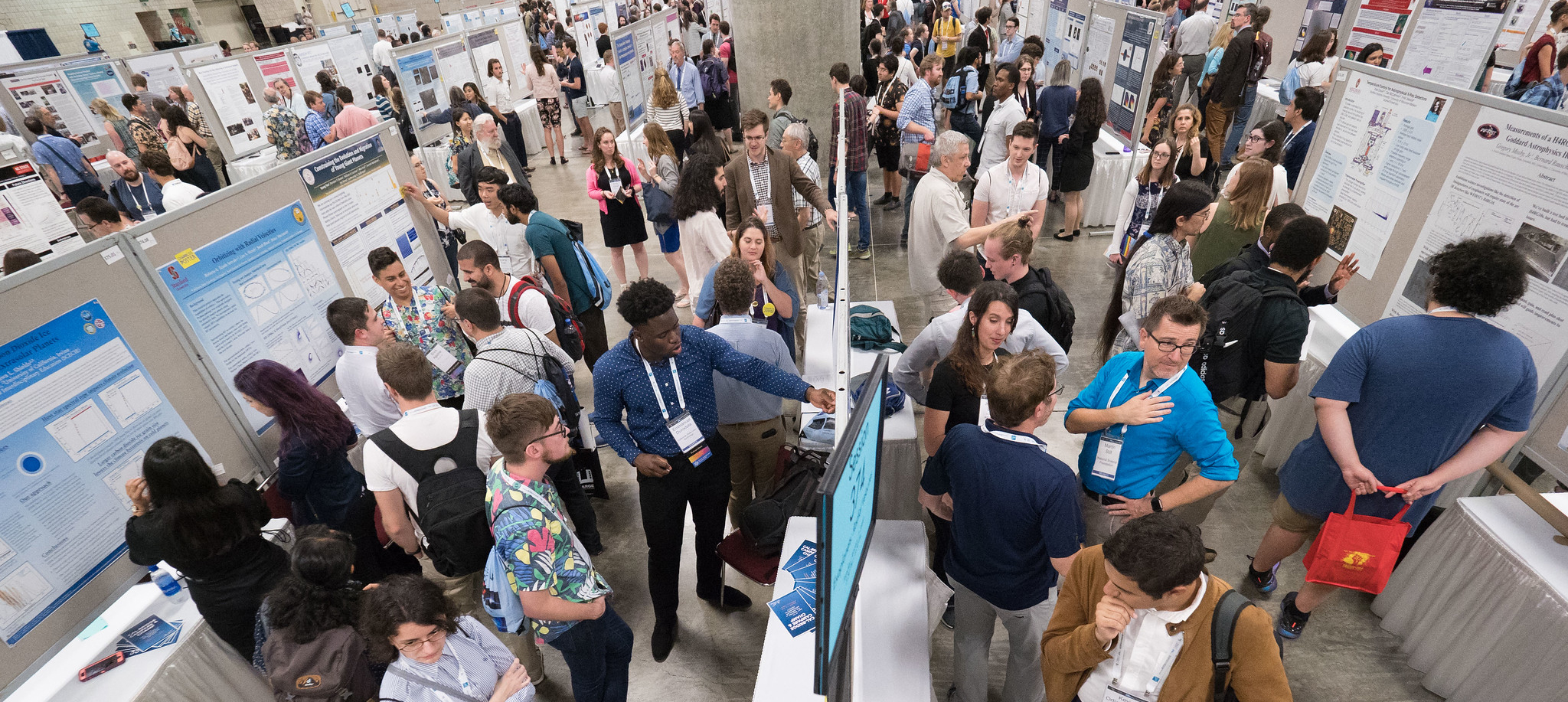 Poster sessions at AAS 235